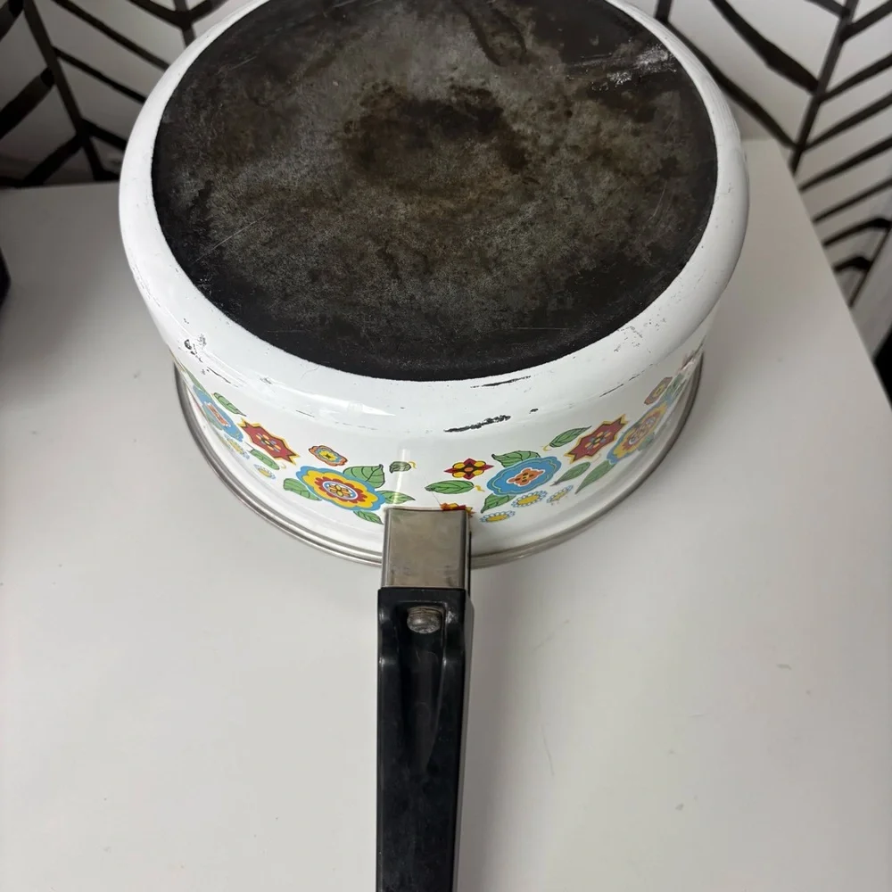 Retro Enamel Medium Saucepan Pot Floral Pattern Mid Century Kitchenware Decor - Picture 6 of 6